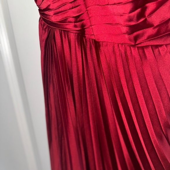 Abercrombie and Fitch Red Giselle Pleated One-Shoulder Maxi Dress A&F M New - Picture 12 of 15
